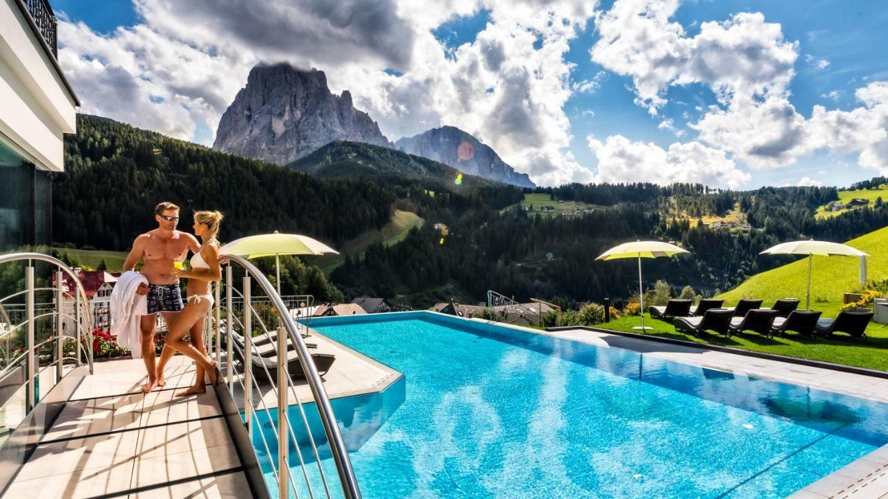 Hotel Interski Santa Cristina Val Gardena 외부 사진